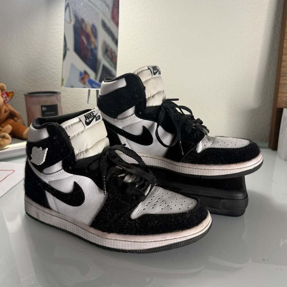 Nike Air Jordan 1 Retro High OG Twist Size 8.5 Panda
